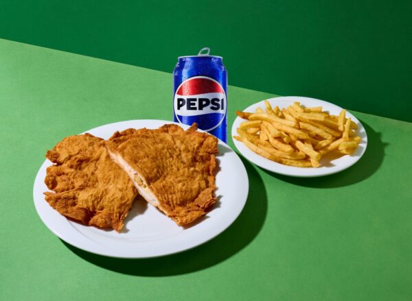 Spezial Cordon Bleu XL + Pommes + 0,33l Getränk